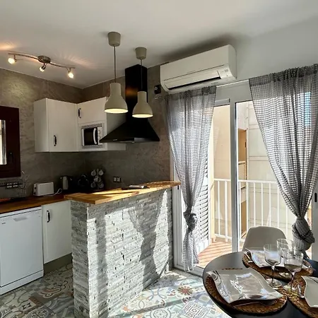 Atico Grecia Apartment *